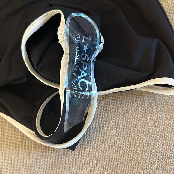 🆕 Anthropologie x L*Space Coco One Piece Swimsuit / Black & White / Medium - Picture 8 of 9